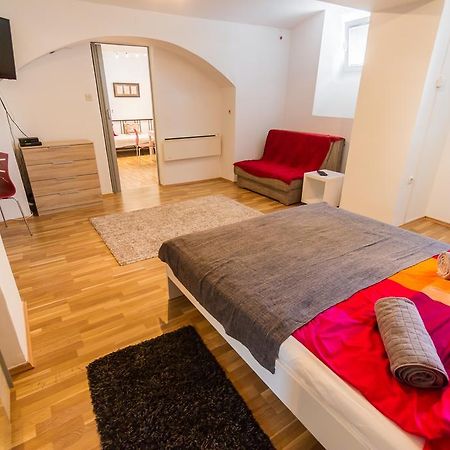 Apartment At Pavilion Загреб Екстериор снимка