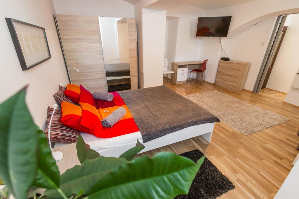 Apartment At Pavilion Загреб Екстериор снимка