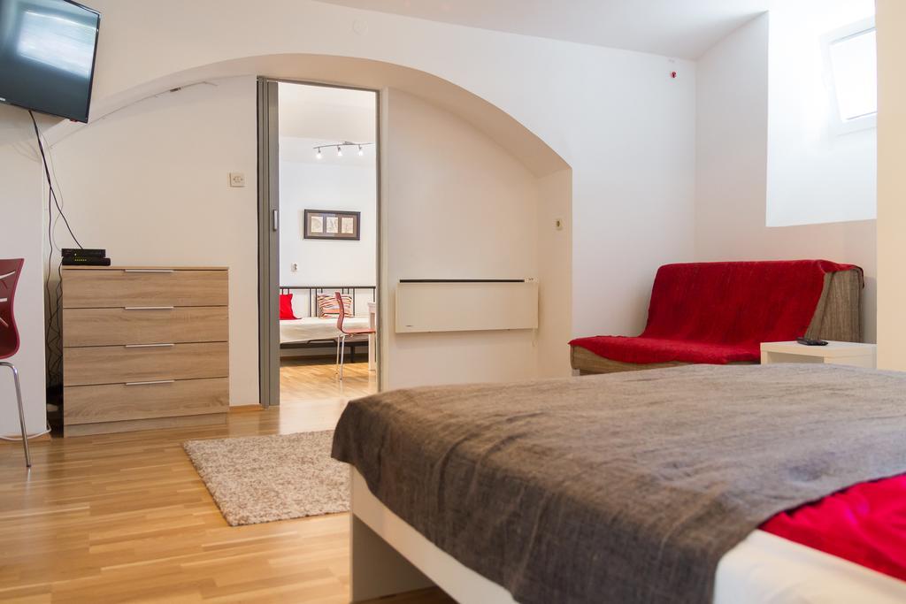 Apartment At Pavilion Загреб Екстериор снимка