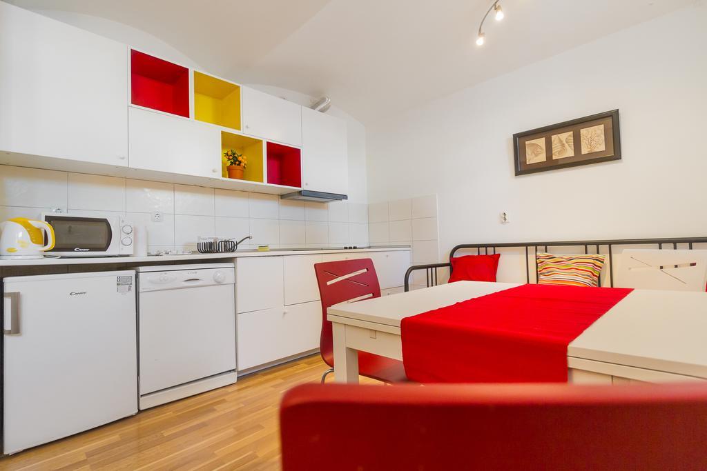 Apartment At Pavilion Загреб Екстериор снимка