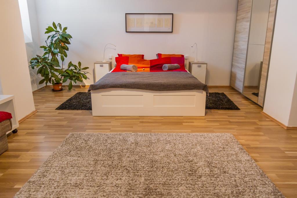 Apartment At Pavilion Загреб Екстериор снимка