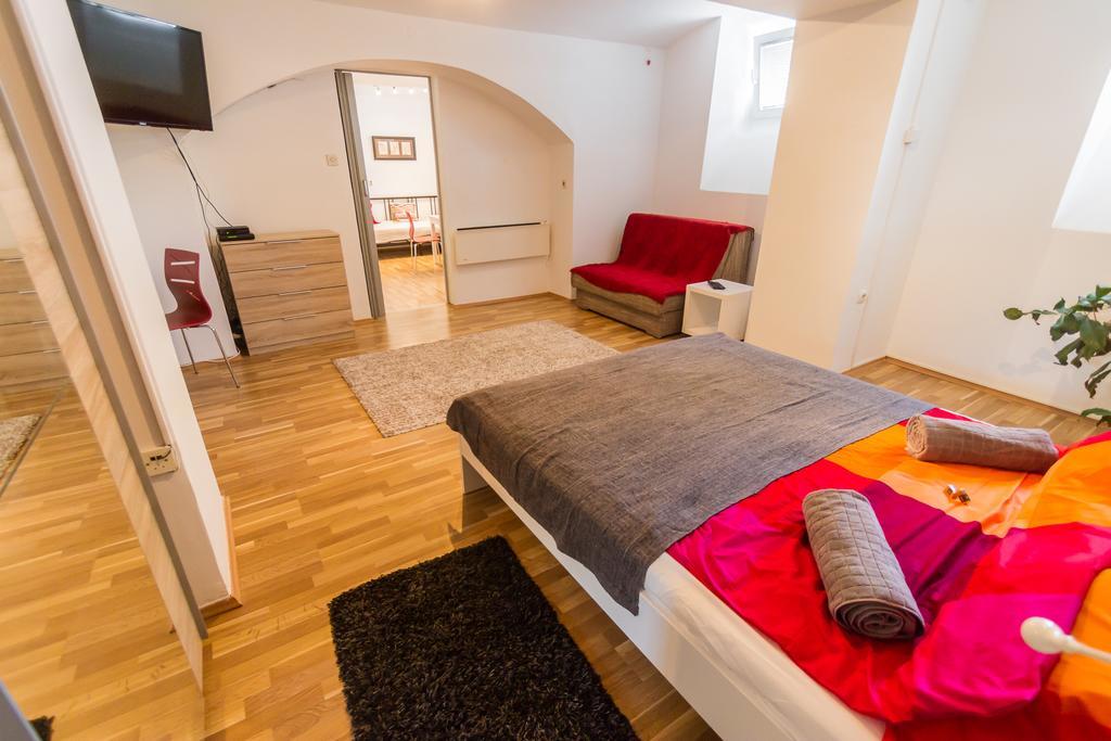 Apartment At Pavilion Загреб Екстериор снимка
